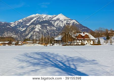 Berge-Ski-Resort-Strobl-Österreich