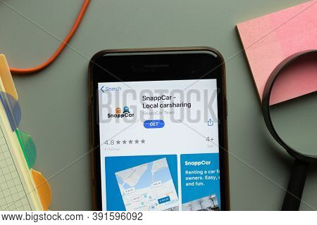 New York, Usa - 26 October 2020: Snappcar Local Carsharing Mobile App Logo On Phone Screen Close Up,