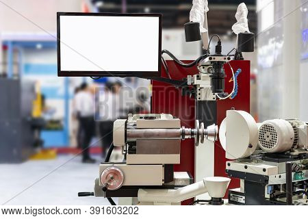 Universal Tool Grinder Machine For Cutting Tools Sharpening In Industrial With Camera And Monitor Fo