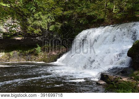 Wadsworth Falls State Park In Middletown, Connecticut