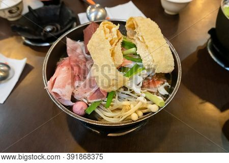 small Taiwanese hot pot with shirmp and vegetable