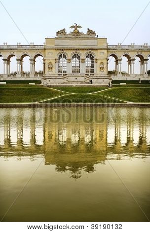 Gloriette, Schonbrunn komplex ve Vídni