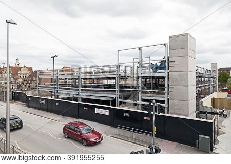 Weston-super-mare, Uk - May 5, 2012: A New Multi-storey Car Park Under Construction As Part Of The D