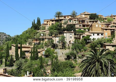 Landsbyen Deia på Mallorca, Spanien