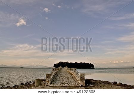 Bridge on the lake