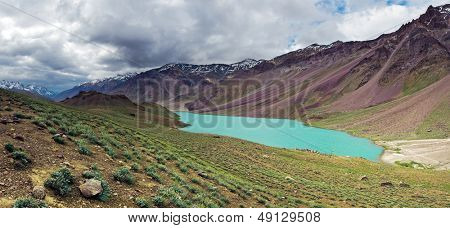 Himalaya Chandra lago Taal nel periodo estivo