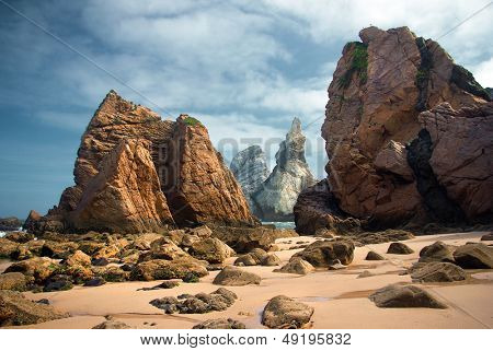 Felsige Landschaft von Ursa Strand in Portugal 