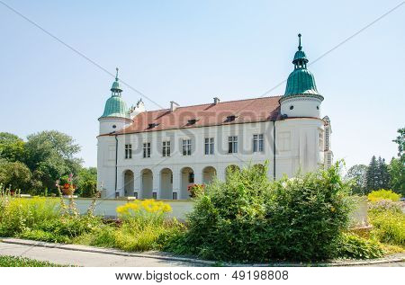 Hrad v Baranow Sandomierski, Polsko