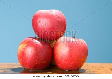 Jabłka z Rose kolor