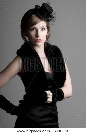 Krásná dívka ve stylu Vintage oblečení
