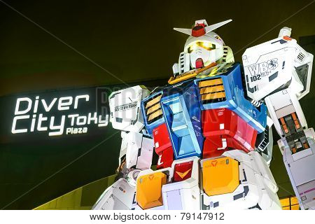 Gundam Model Rx-78-2 At Gundam Front Tokyo, Japan