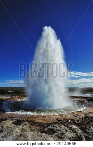 Strokkur geyser eruption