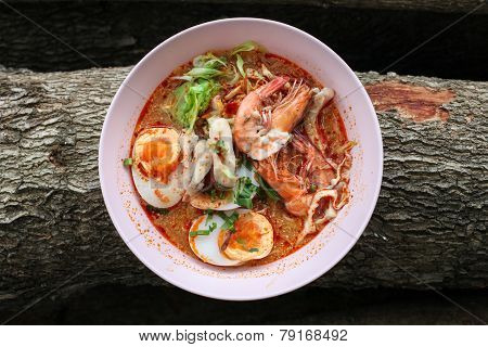 tomyum noodle Thai food