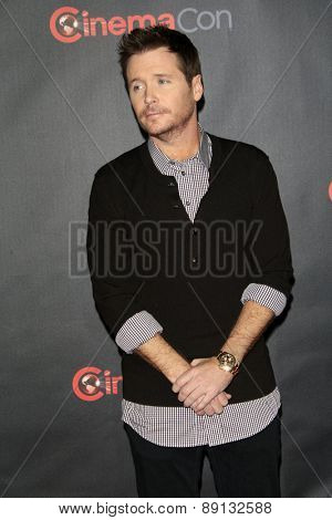 LAS VEGAS - APR 21:  Kevin Connolly at the Warner Brothers 2015 Presentation at Cinemacon at the Caesars Palace on April 21, 2015 in Las Vegas, CA