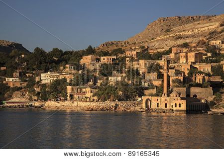 New Halfeti And The River Euphrates