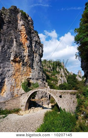 Zagoria kamenný most v pohoří Pindus