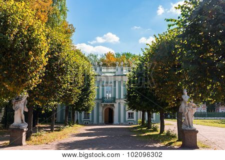 The photo shows autumn peyzazh.Ochen beautiful places.