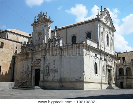 Dome v Lecce, Itálie