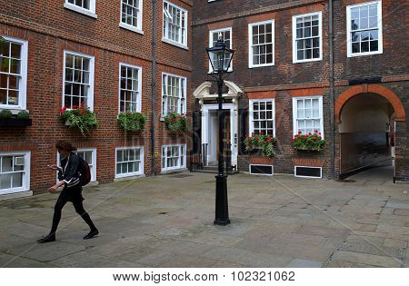 Pump Court London