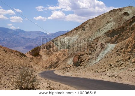Slingrande väg, Death Valley