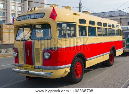 Old Bus Zis-155
