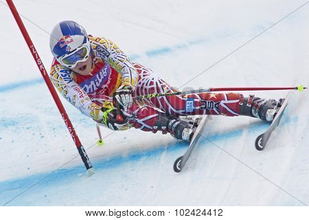 ZAUCHENSEE AUSTRIA. 08 JANUARY 2011.  Lindsey Vonn (USA) speeds down the course competing in the downhill race part of FIS Alpine World Cup, in Zauchensee Austria.