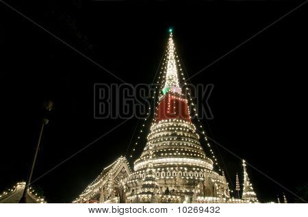 Stupa décoré en Thaïlande