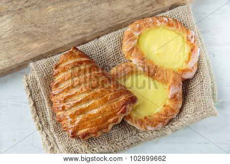 Huit Pastry