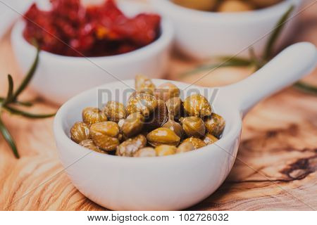Marinated capers