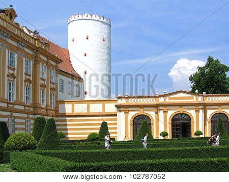 Abbey Courtyard & Tower