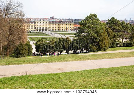 Schonbrunn Palace and tourists walking around