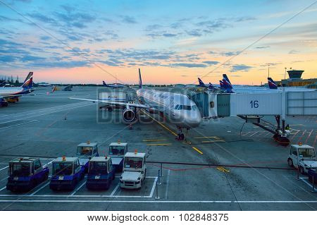 MOSCOW, RUSSIA - AUGUST 19, 2015: Aeroflot aircraft docked in Sheremetyevo airport.  Aeroflot is the flag carrier and largest airline of the Russian Federation
