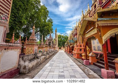 Thanboddhay Pagoda, Monywa, Myanmar