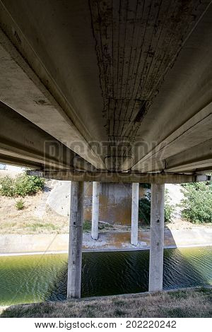 Structure Design Under The Bridge