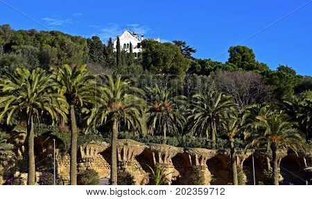 Viaduct, Park Guell, Construido between 1900 and 1914