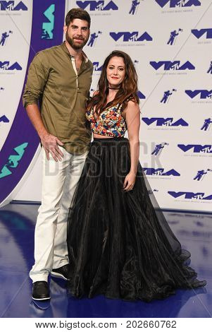 LOS ANGELES - AUG 27:  Jenelle Evans and David Eason arrives for the MTV Video Music Awards 2017 on August 27, 2017 in Inglewood, CA                