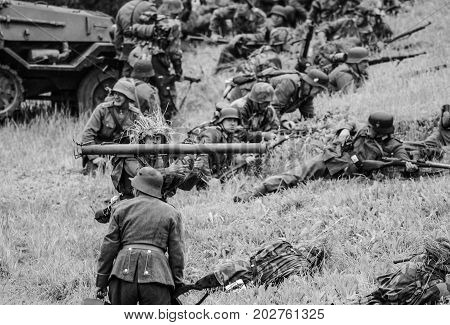 Battle remake with soldiers.The VIII International Festival of Military History and remake for the battle 