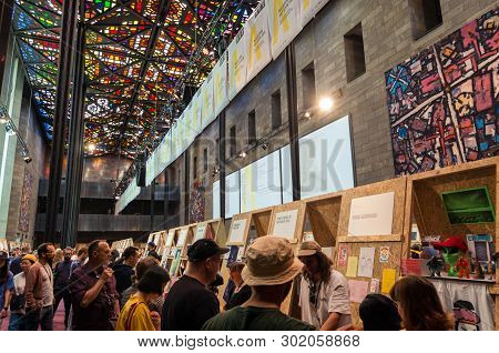 Melbourne, Australia - March 17, 2018: Book Fair In The Great Hall Of The National Gallery Of Victor