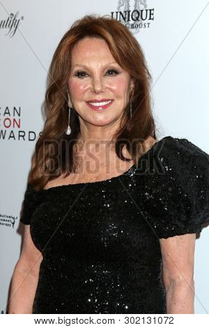 LOS ANGELES - MAY 19:  Marlo Thomas at the American Icon Awards at the Beverly Wilshire Hotel on May 19, 2019 in Beverly Hills, CA