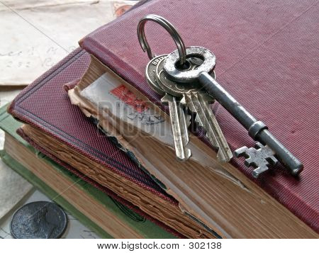 Schlüssel und Bücher