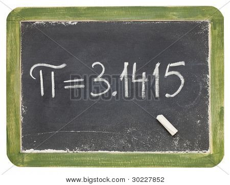concepto de matemáticas - el número pi en una pequeña pizarra pizarra, aislada en blanco