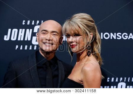 LOS ANGELES - MAY 15:  Mark Dacascos, Julie Condra at the 