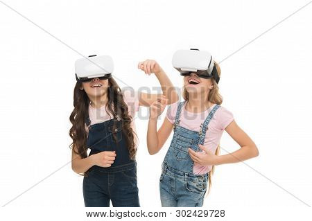 Vr Tours For Students. Little Children Wearing Vr Headsets. Small Girls Using Vr Glasses. Adorable K