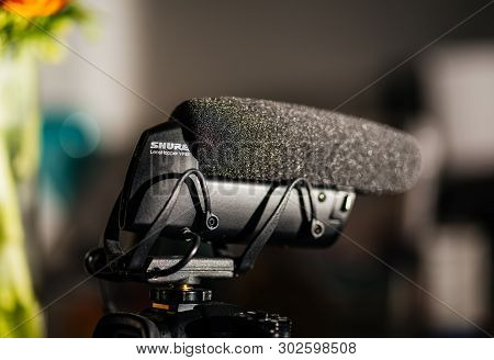Paris, France - Mar 18, 2019: Detailed Photograph Of New Microphone Made By Shure Lenshopper Vp83 Mo