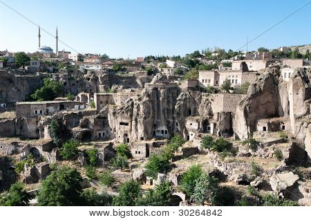 Güzelyurt Köyü ve Kapadokya, Türkiye'de yeraltı şehri