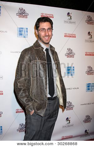 LOS ANGELES - FEB 19: Dave Holstein ankommer til den 2nd årlige Hollywood Rush på Wilshire Ebell 
