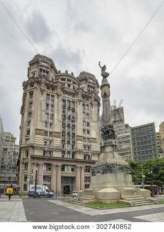 Sao Paulo Sp, Brazil - March 06, 2019: Monument Immortal Glory To The Founders Of Sao Paulo By Amade