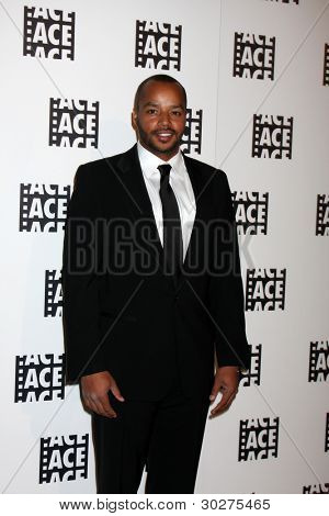 Los Angeles feb 18: Donald Faison kommt bei der 62. jährliche Ace Eddie bei den Beverly-Griff Award