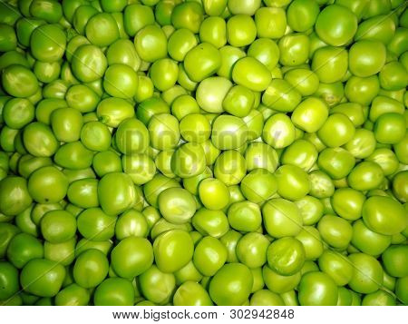 A Picture Of Fresh Green Peas Background