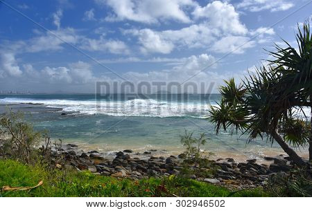 Beautiful Weather At Buddina Beach Along Pacific Boulevard (sunshine Coast, Queensland, Australia). 